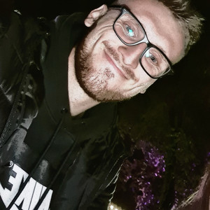 iron development Łukasz żelazko