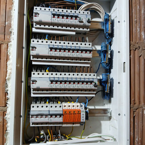 usługi elektryczne AS